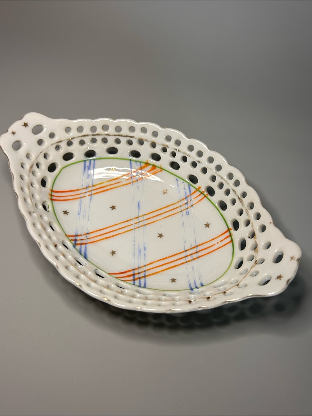 Made In Japan‎ Stamped Oval Trinket Jewelry Dish Basket Lace Edge Vintage Stars